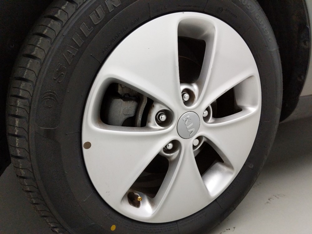 2016 Kia Soul - Wheel