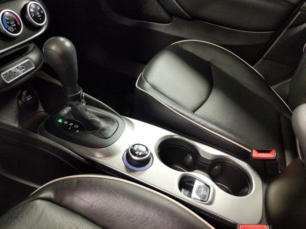 2017 FIAT 500X - Center Console/Cup Holders