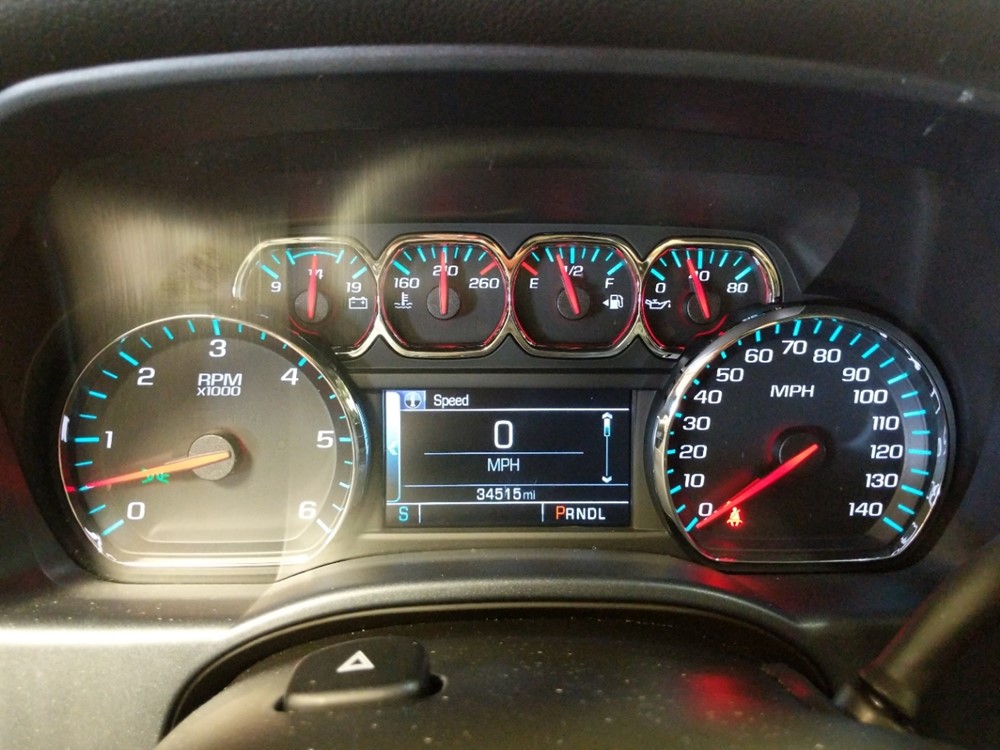 2018 Chevrolet Silverado 1500 - Odometer Close Up