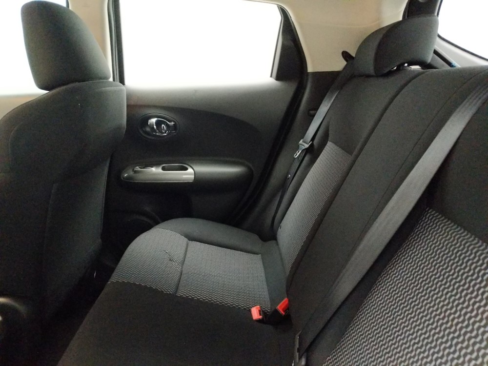 2016 Nissan JUKE - Driver Rear Seat