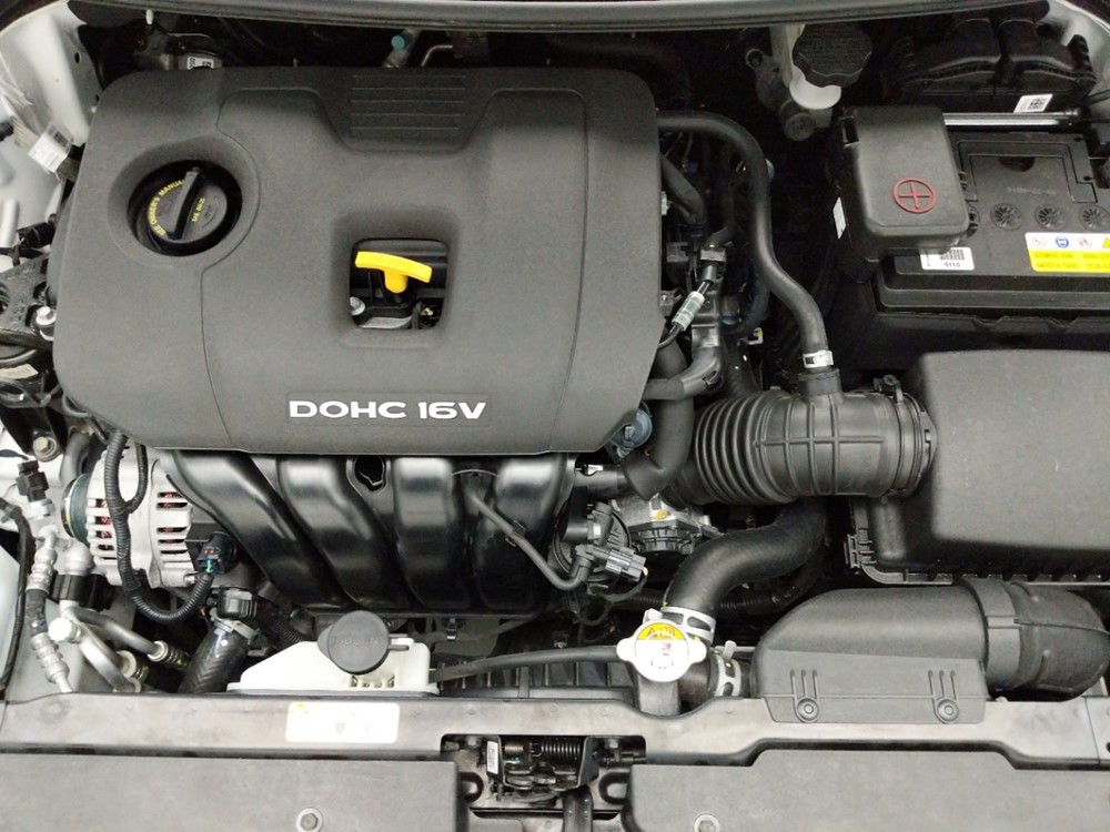 2017 Kia Forte - Engine