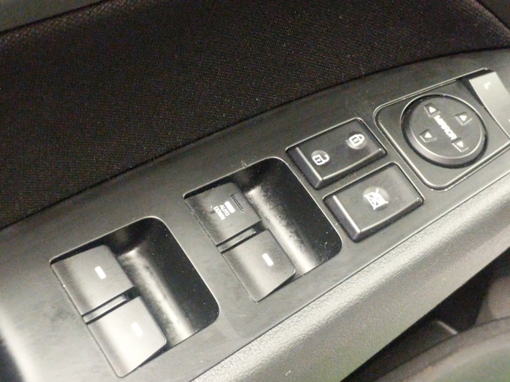 2018 Hyundai Elantra - Driver Power Windows/Lock Control