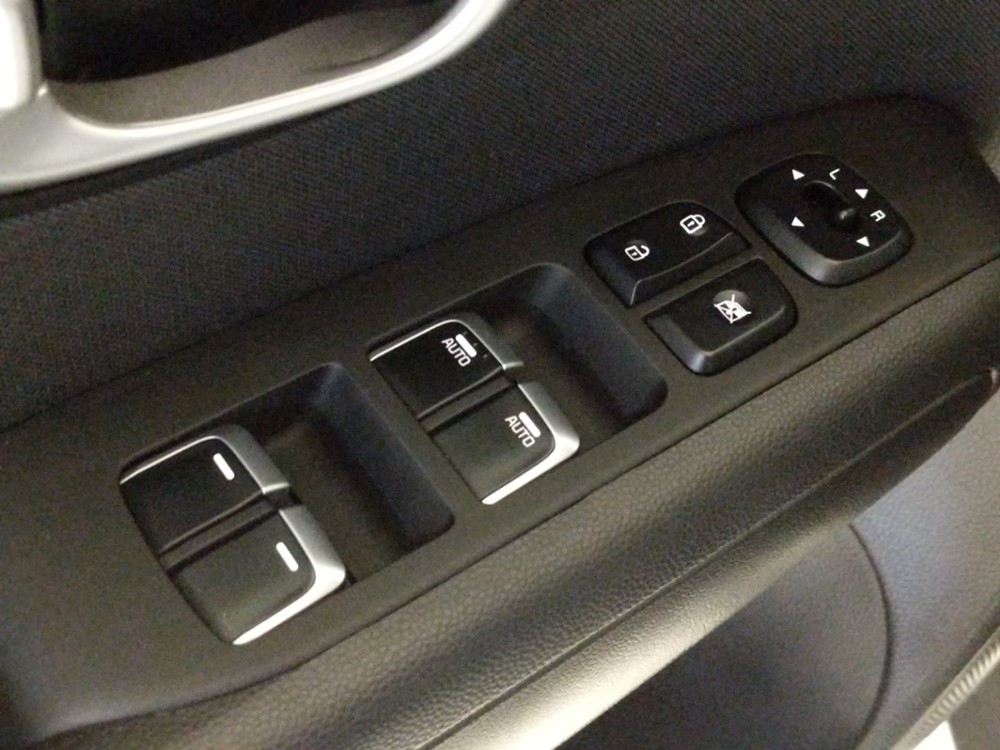 2018 Kia Soul - Center Console/Cup Holders