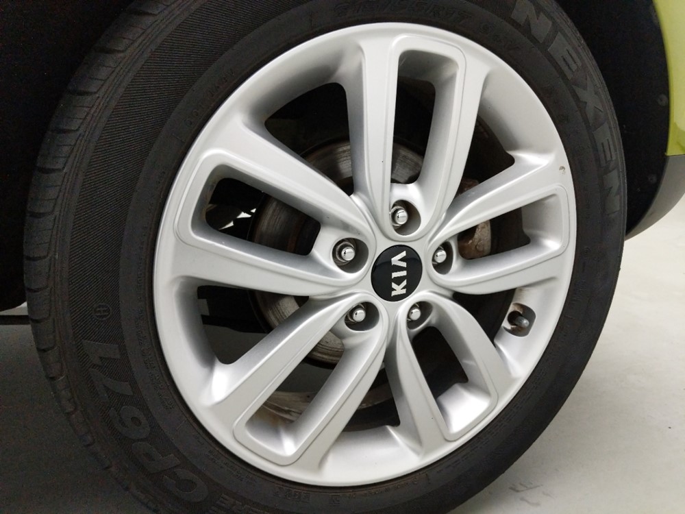 2018 Kia Soul - Wheel