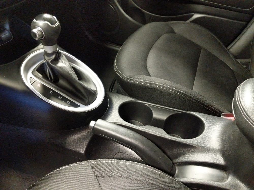 2018 Kia Soul - Center Console/Cup Holders