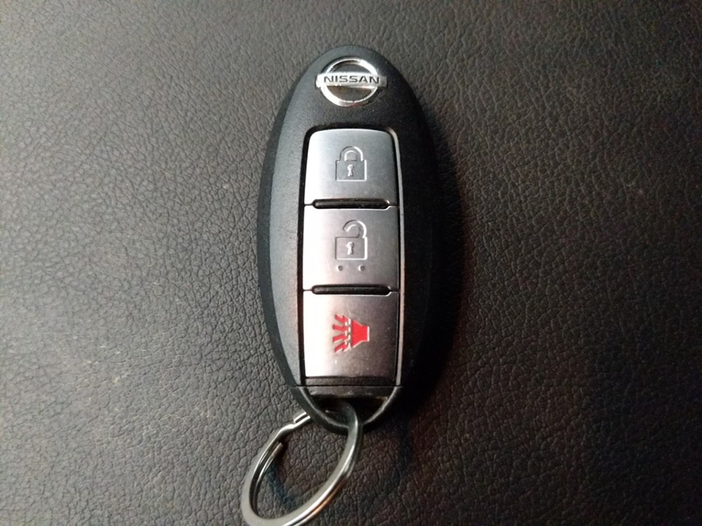 2012 Nissan JUKE - Keys