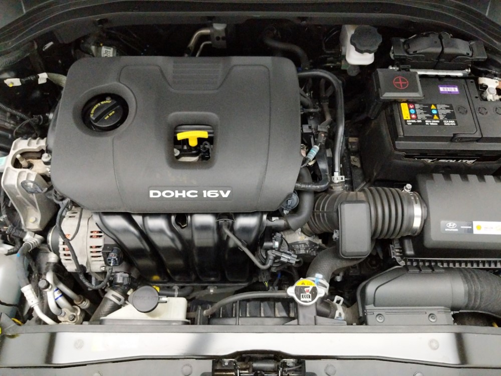 2017 Hyundai Elantra - Engine