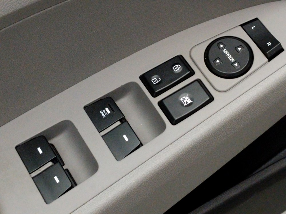 2017 Hyundai Elantra - Driver Power Windows/Lock Control