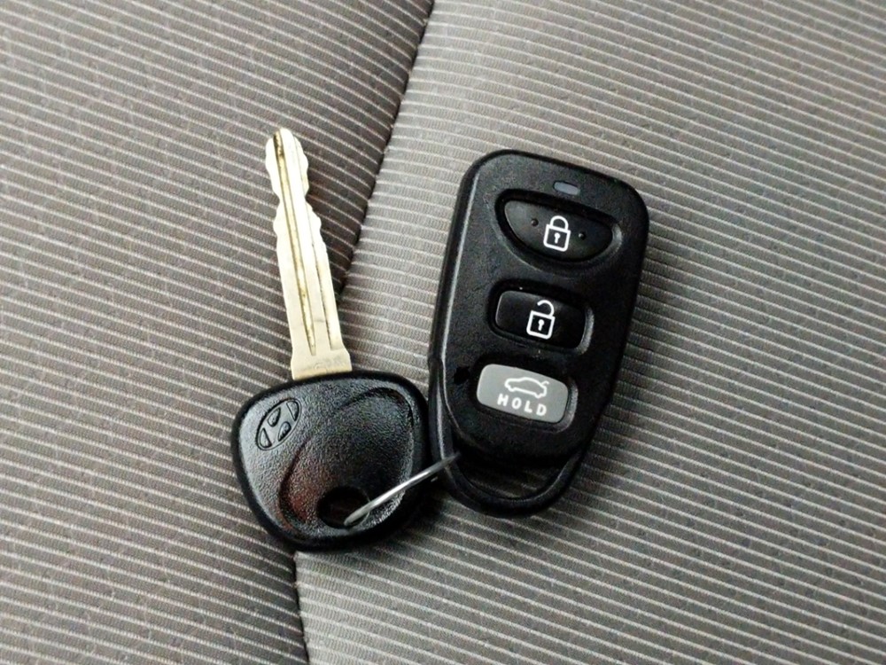 2017 Hyundai Elantra - Keys