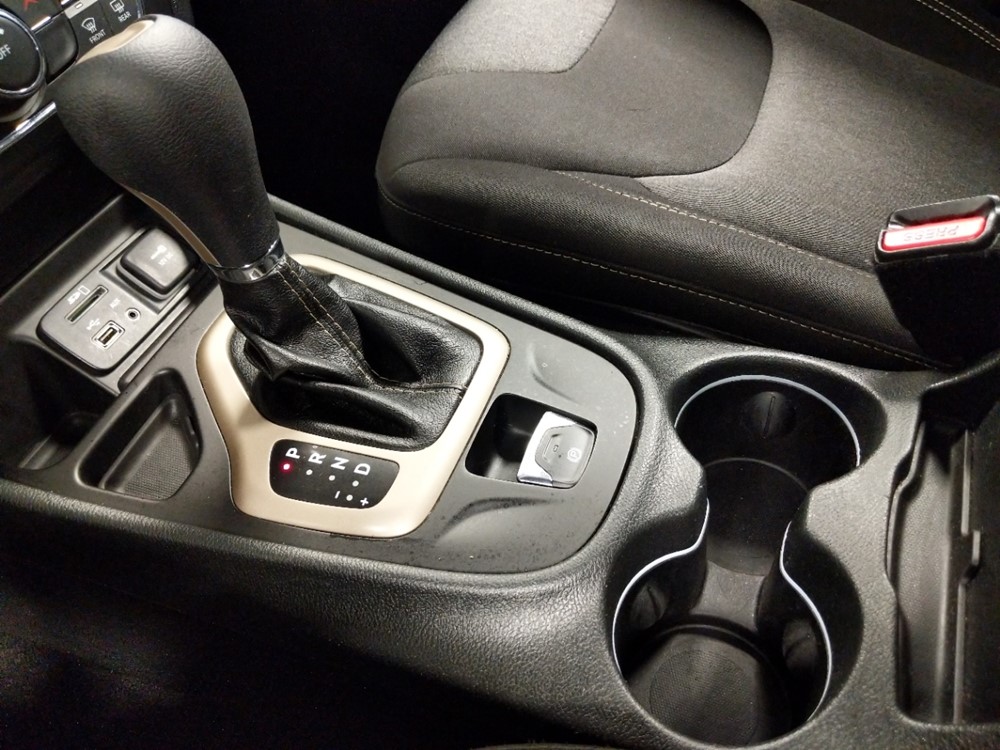 2014 Jeep Cherokee - Center Console/Cup Holders