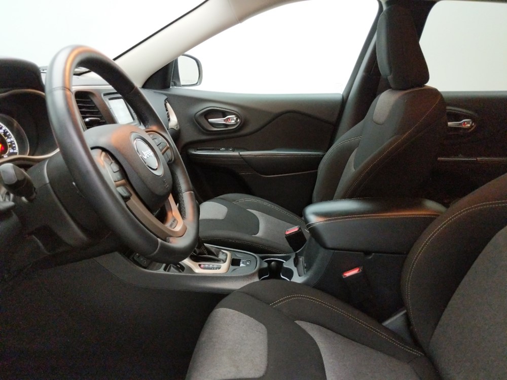 2014 Jeep Cherokee - Driver Front Seat