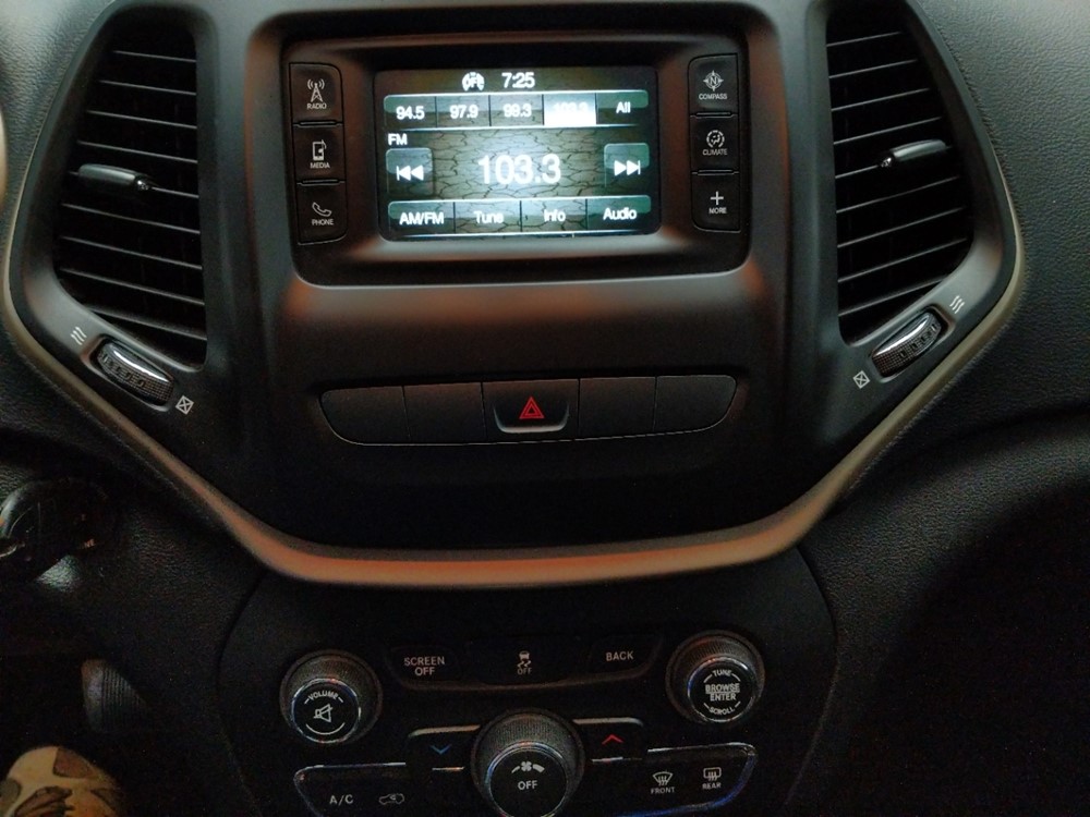 2014 Jeep Cherokee - Stereo Package