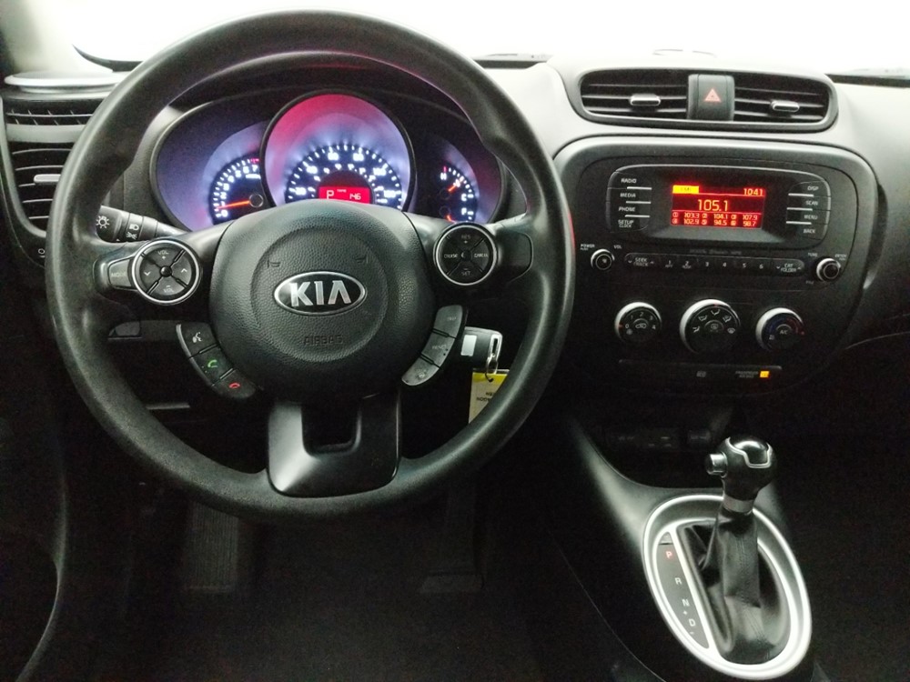 2016 Kia Soul - Driver Dash
