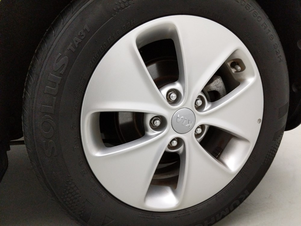 2016 Kia Soul - Wheel