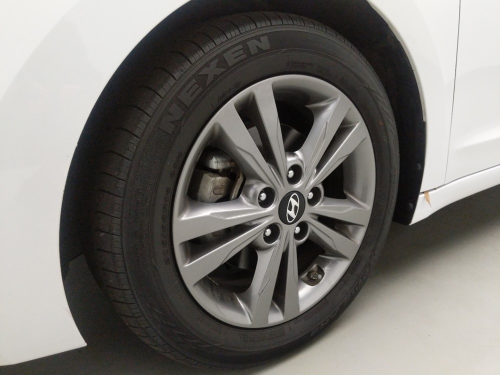 2017 Hyundai Elantra - Wheel