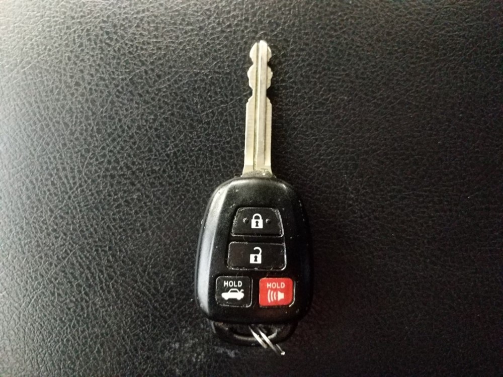 2015 Toyota Camry - Keys