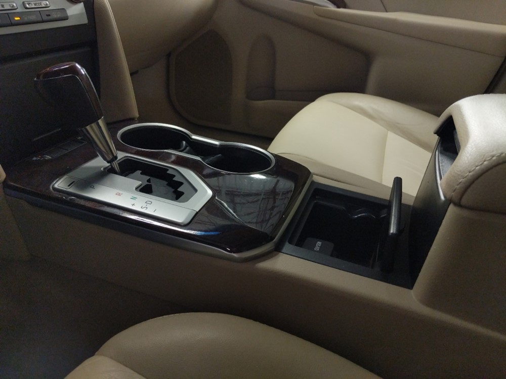 2012 Toyota Camry - Center Console/Cup Holders