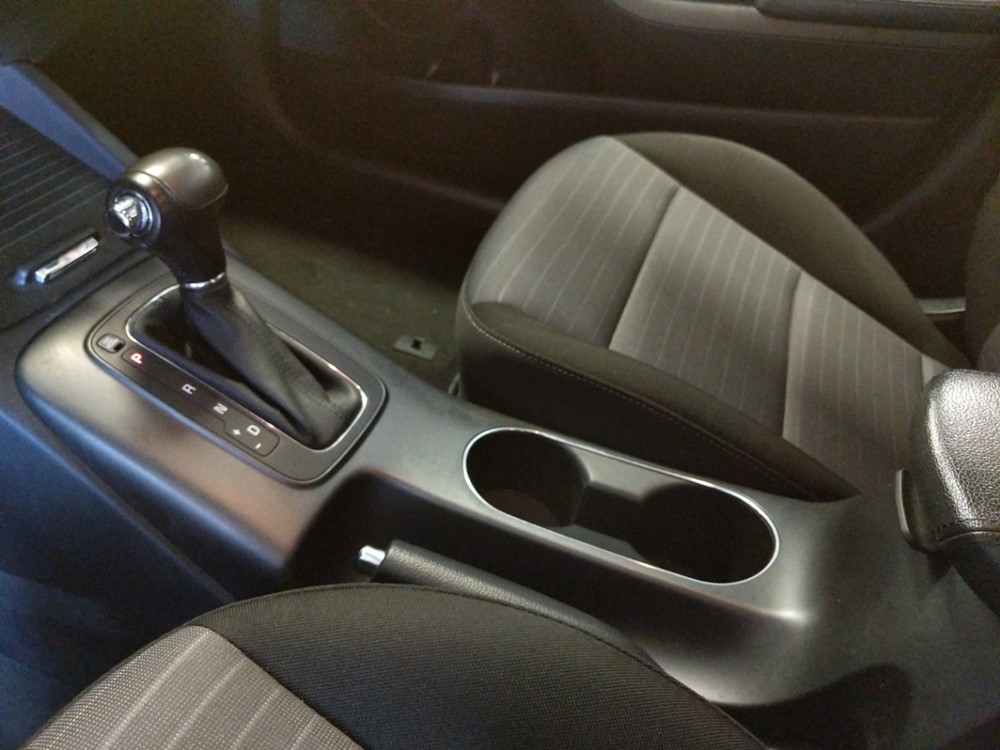 2015 Kia Forte - Center Console/Cup Holders