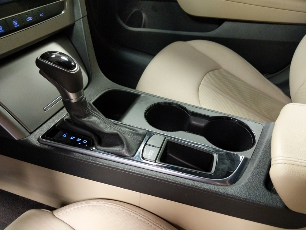2015 Hyundai Sonata - Center Console/Cup Holders