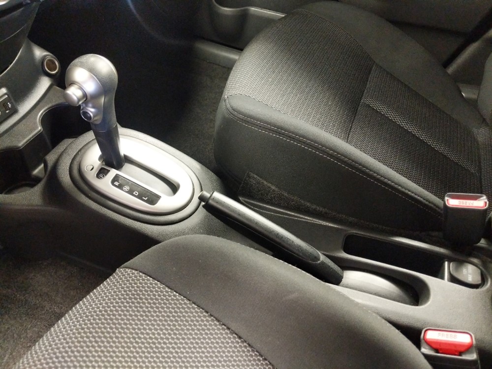 2017 Nissan Versa - Center Console/Cup Holders