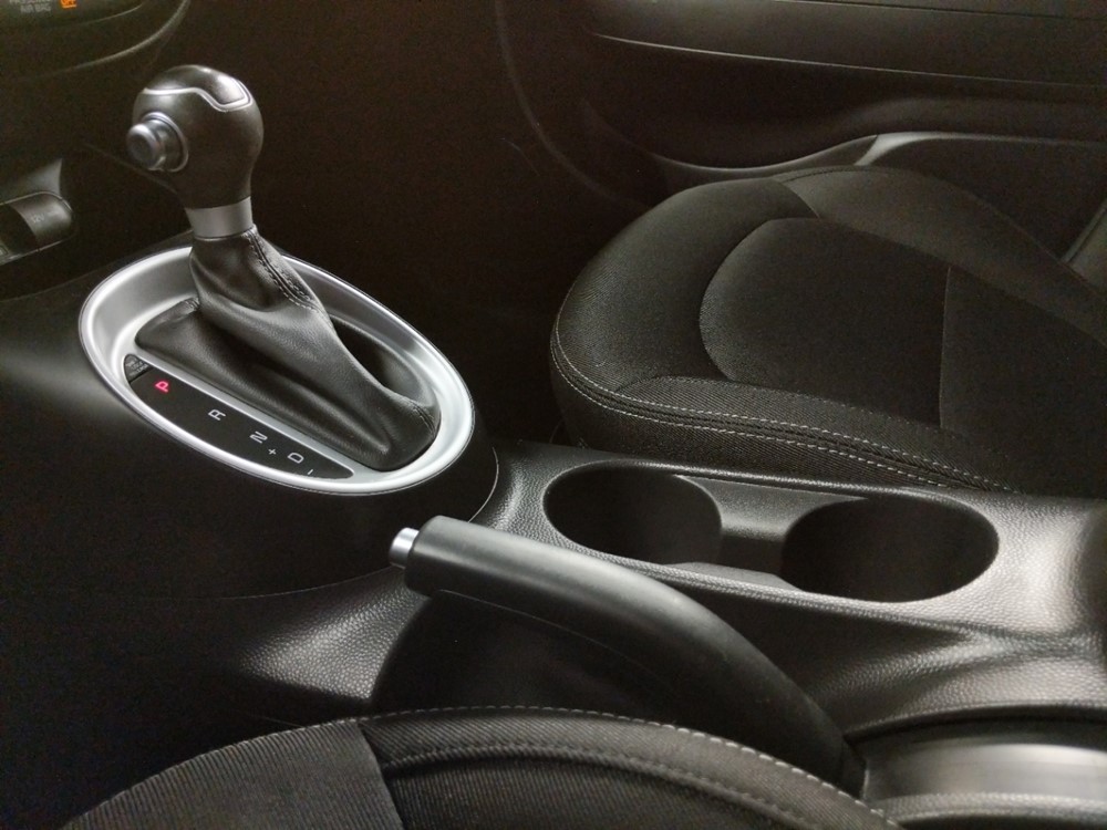 2017 Kia Soul - Center Console/Cup Holders
