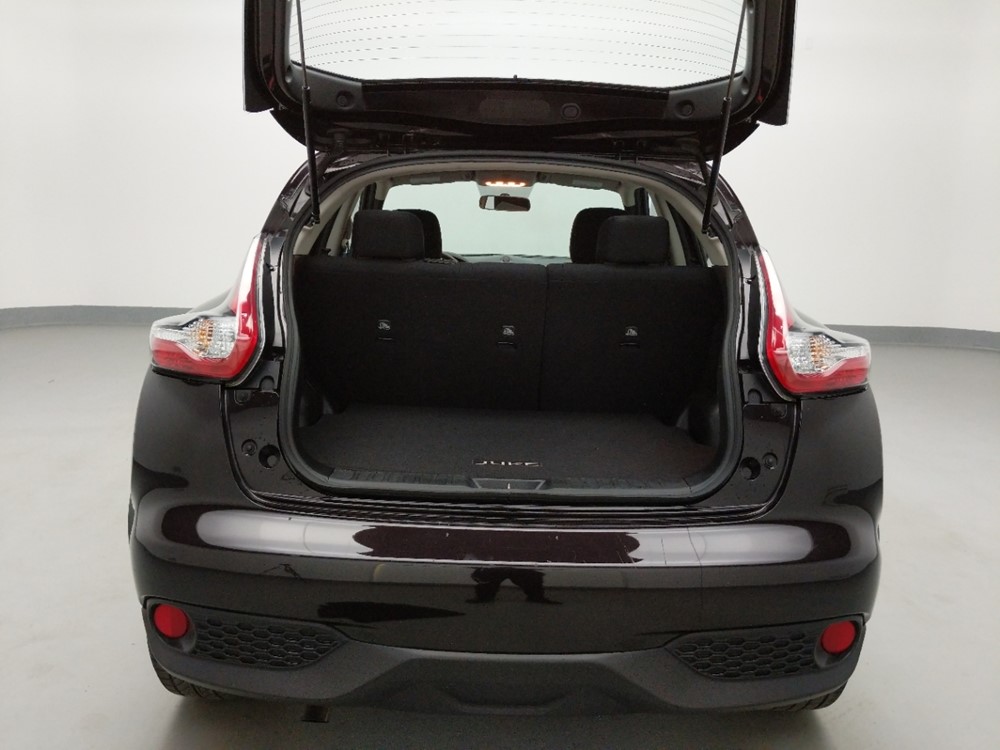 2017 Nissan JUKE - Trunk