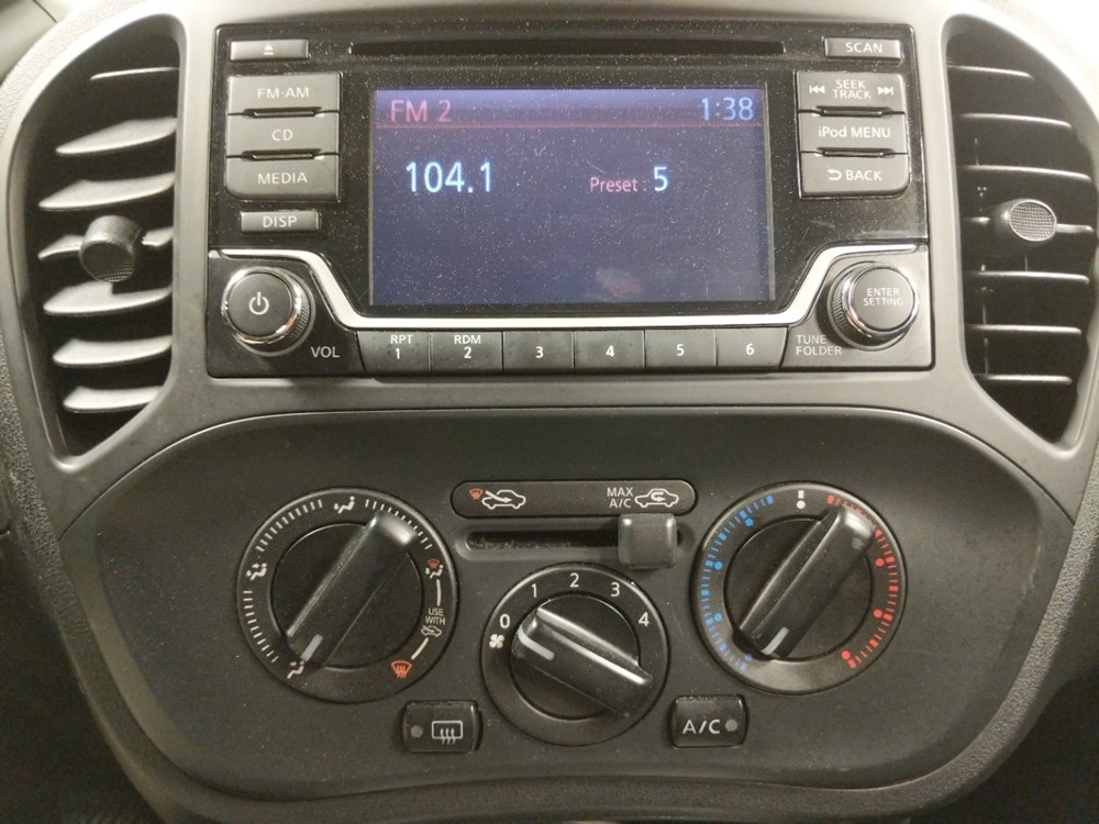 2017 Nissan JUKE - Stereo Package