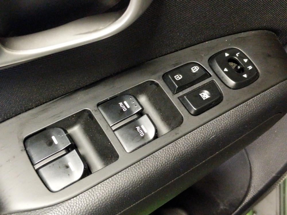 2015 Kia Soul - Driver Power Windows/Lock Control