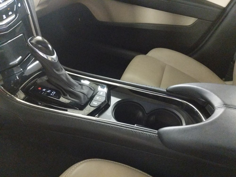 2017 Cadillac ATS - Center Console/Cup Holders
