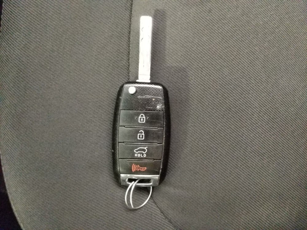 2016 Kia Soul - Keys