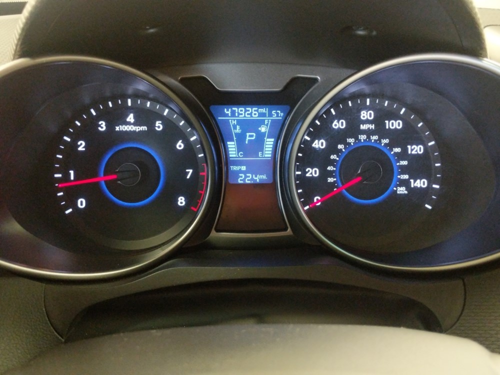 2017 Hyundai Veloster - Odometer Close Up