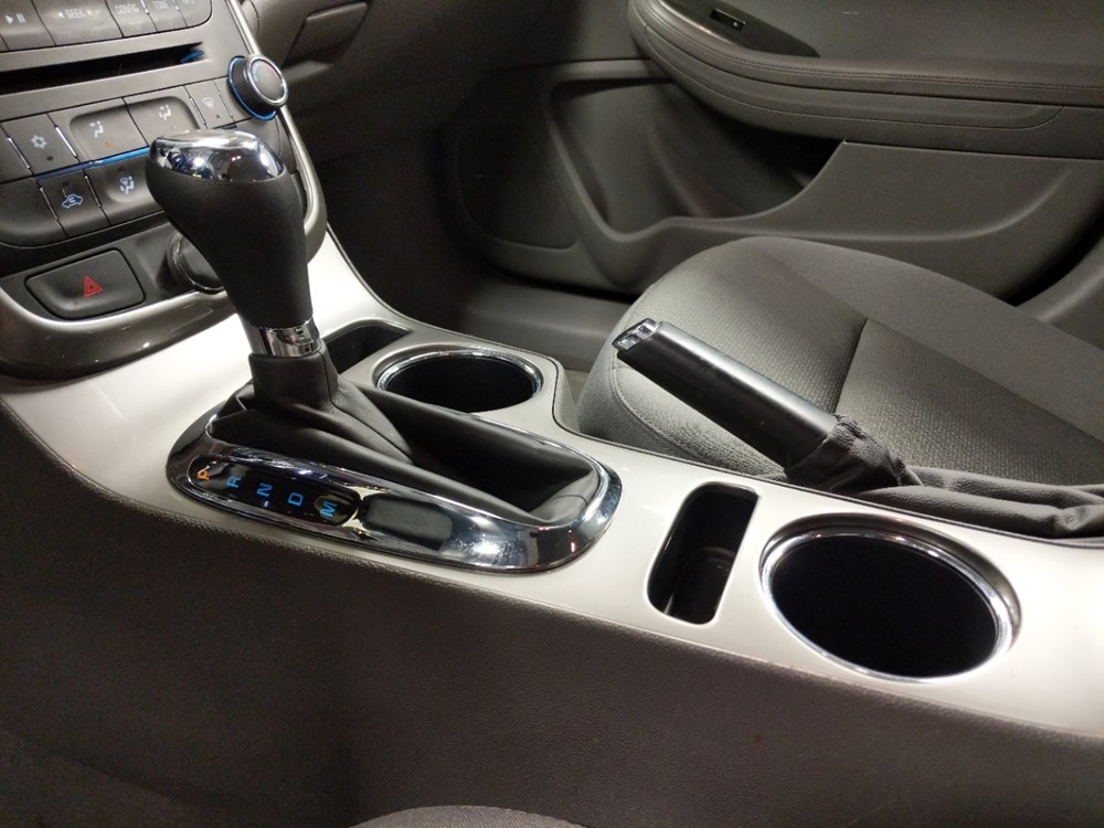 2016 Chevrolet Malibu - Center Console/Cup Holders