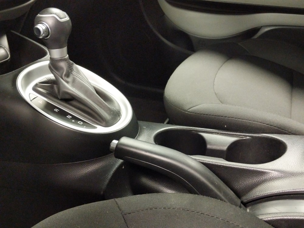 2016 Kia Soul - Center Console/Cup Holders