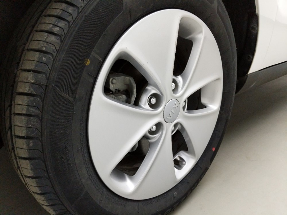 2016 Kia Soul - Wheel