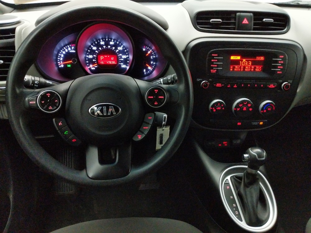 2016 Kia Soul - Driver Dash