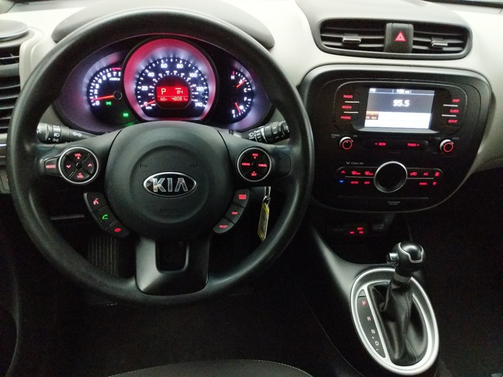 2017 Kia Soul - Driver Dash