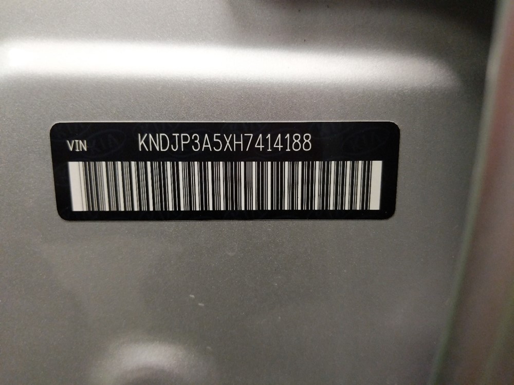 2017 Kia Soul - VIN Plate