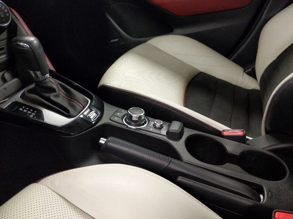 2017 Mazda CX-3 - Center Console/Cup Holders