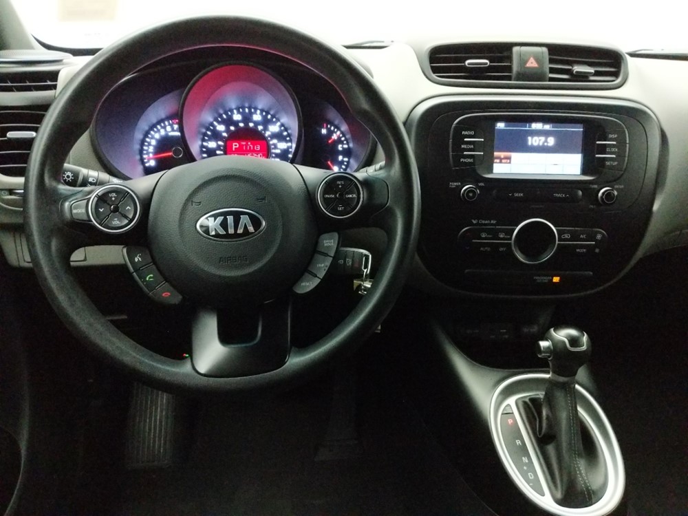 2017 Kia Soul - Driver Dash