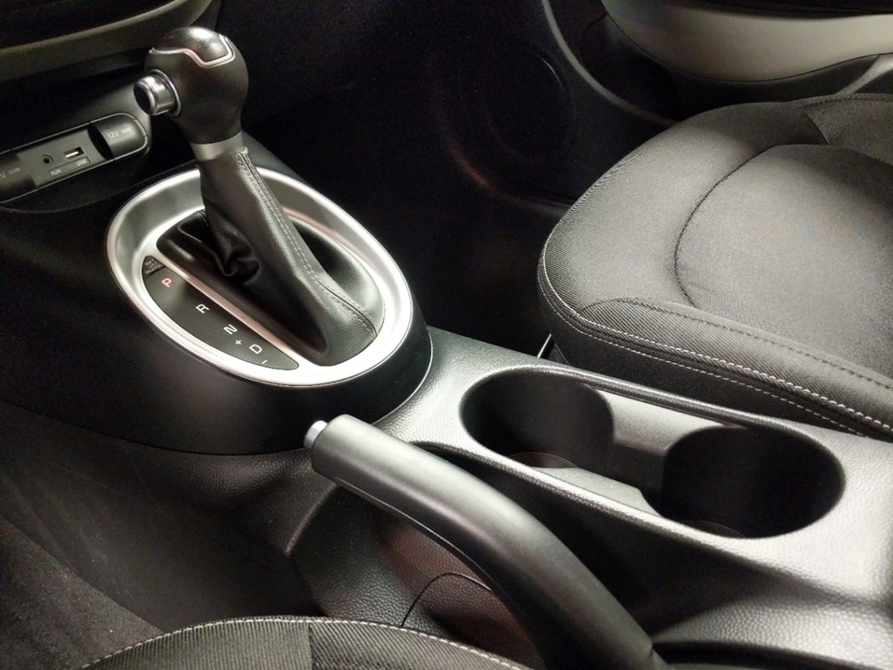 2017 Kia Soul - Center Console/Cup Holders