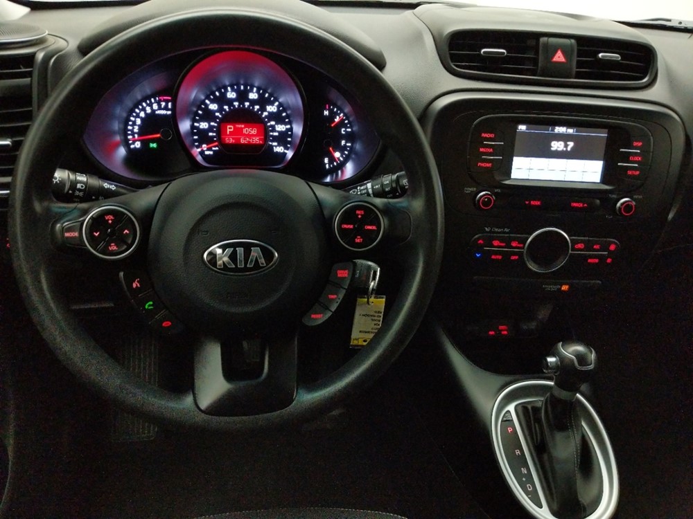 2017 Kia Soul - Driver Dash