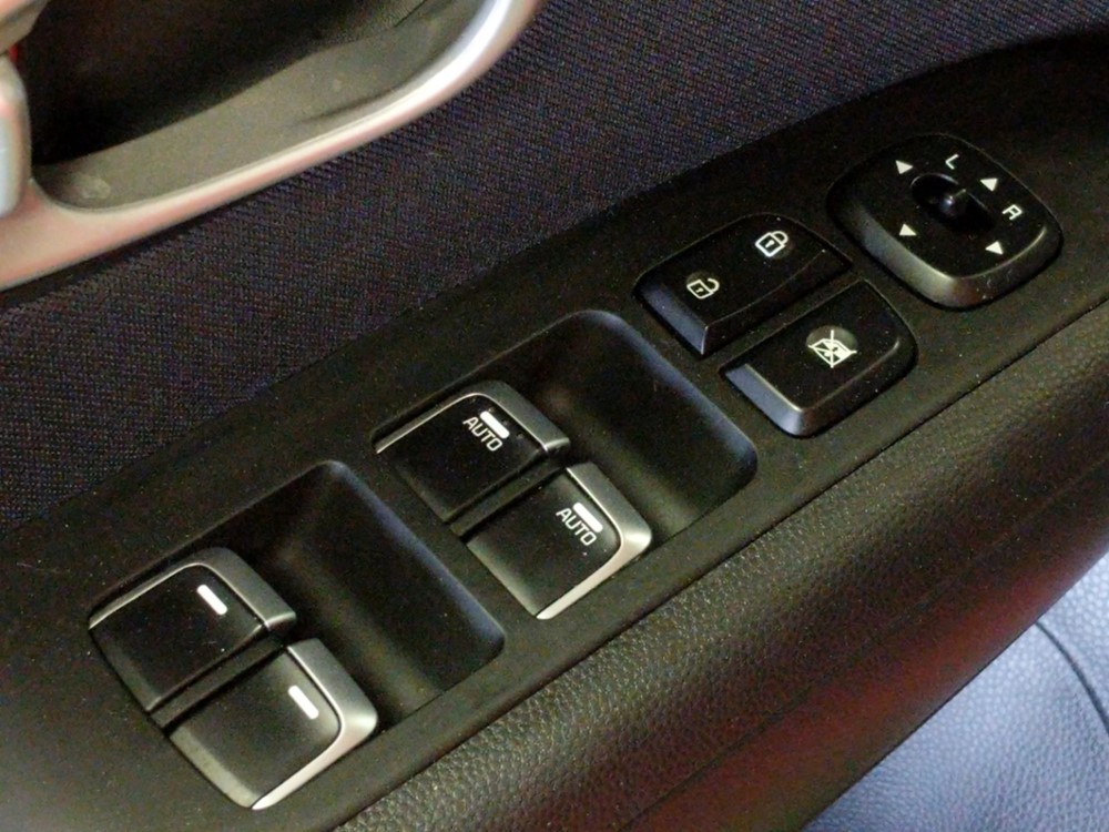 2017 Kia Soul - Driver Power Windows/Lock Control