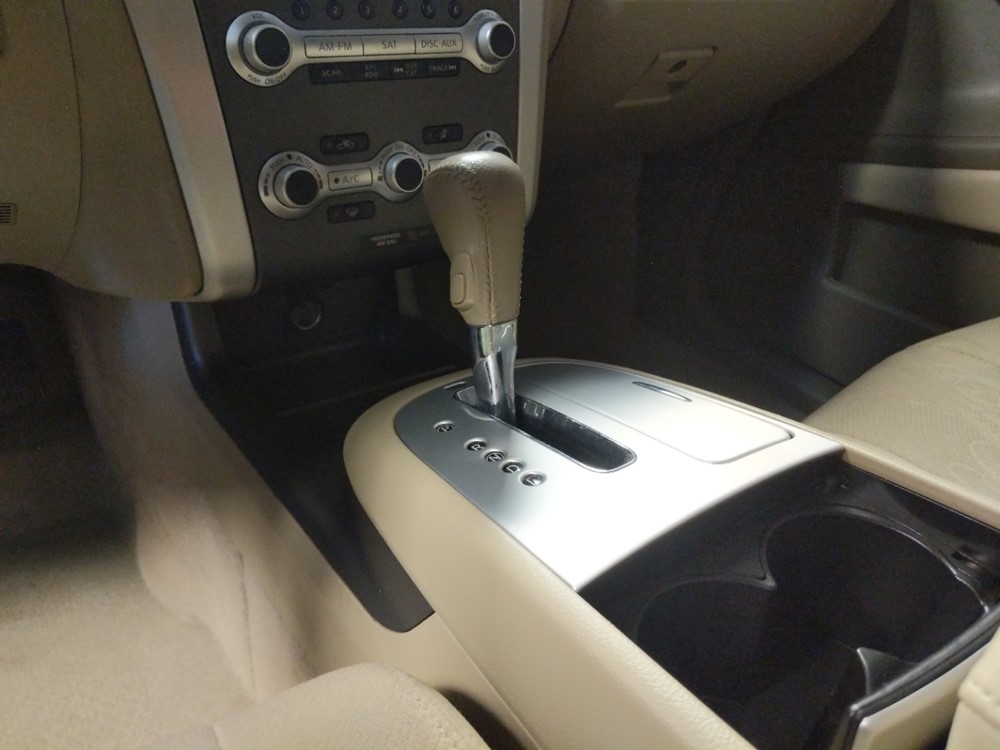 2013 Nissan Murano - Center Console/Cup Holders
