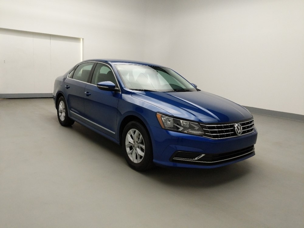 2016 Volkswagen Passat - Passenger Front Bumper