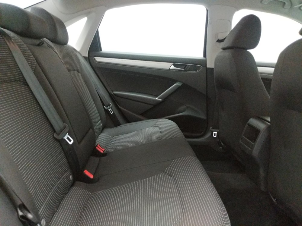 2016 Volkswagen Passat - Passenger Rear Seat