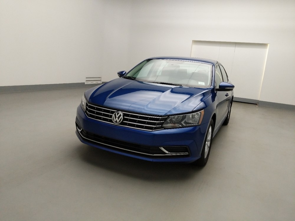 2016 Volkswagen Passat - Driver Front Hood