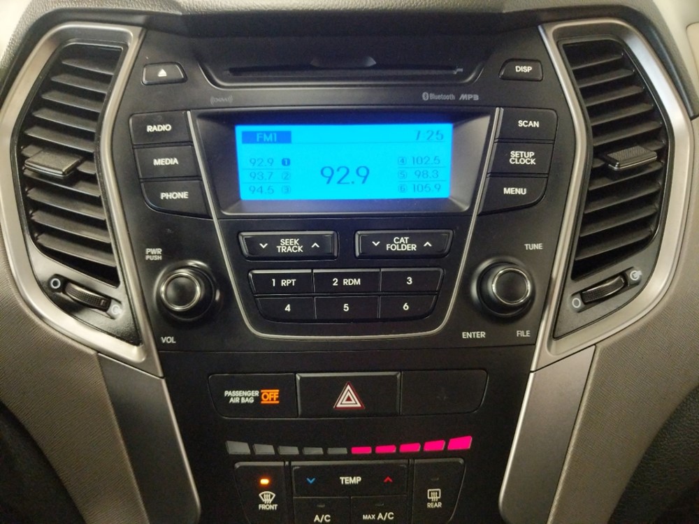 2014 Hyundai Santa Fe - Stereo Package