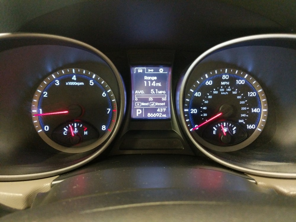 2014 Hyundai Santa Fe - Odometer Close Up