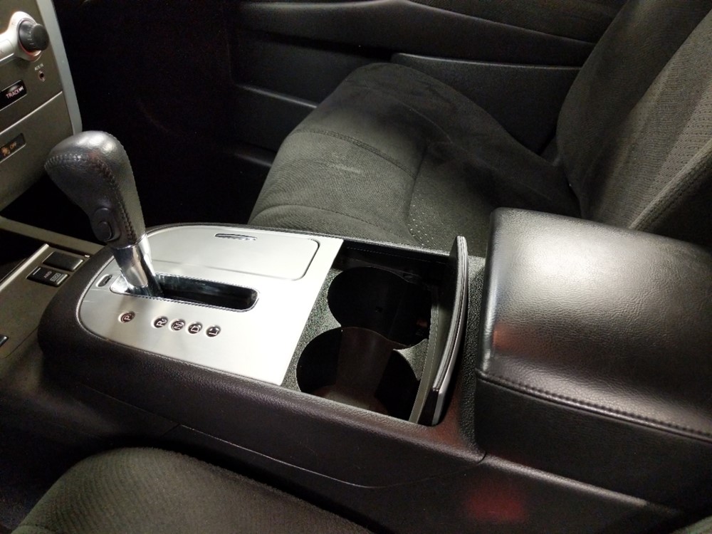 2013 Nissan Murano - Center Console/Cup Holders
