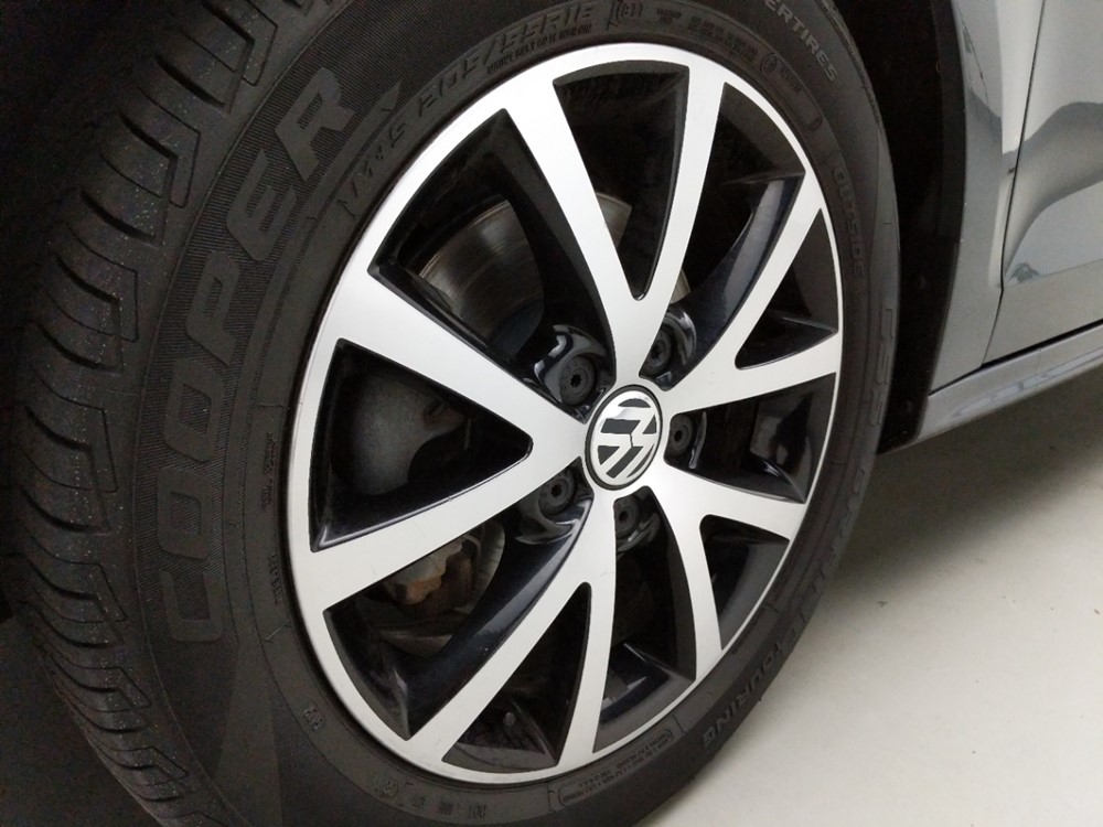 2016 Volkswagen Jetta - Wheel